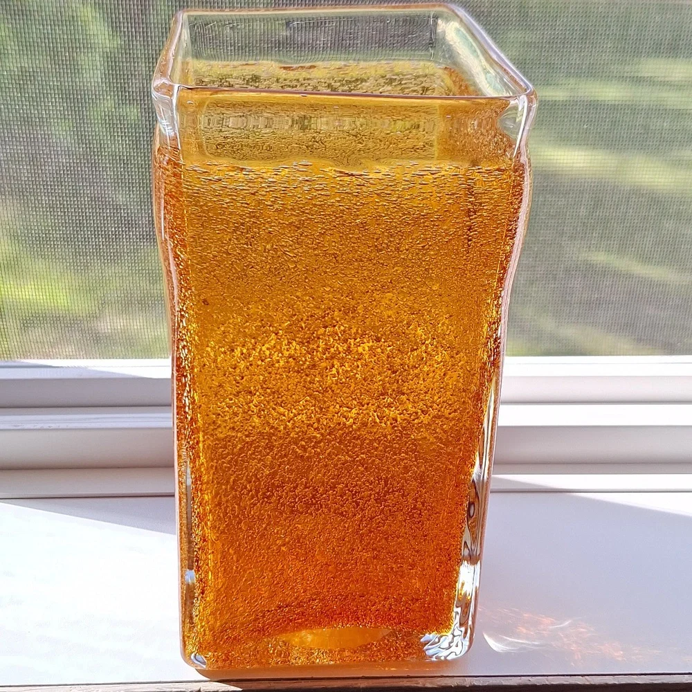 #ADI Art glass vase Amber in colour - Picture 5 of 5